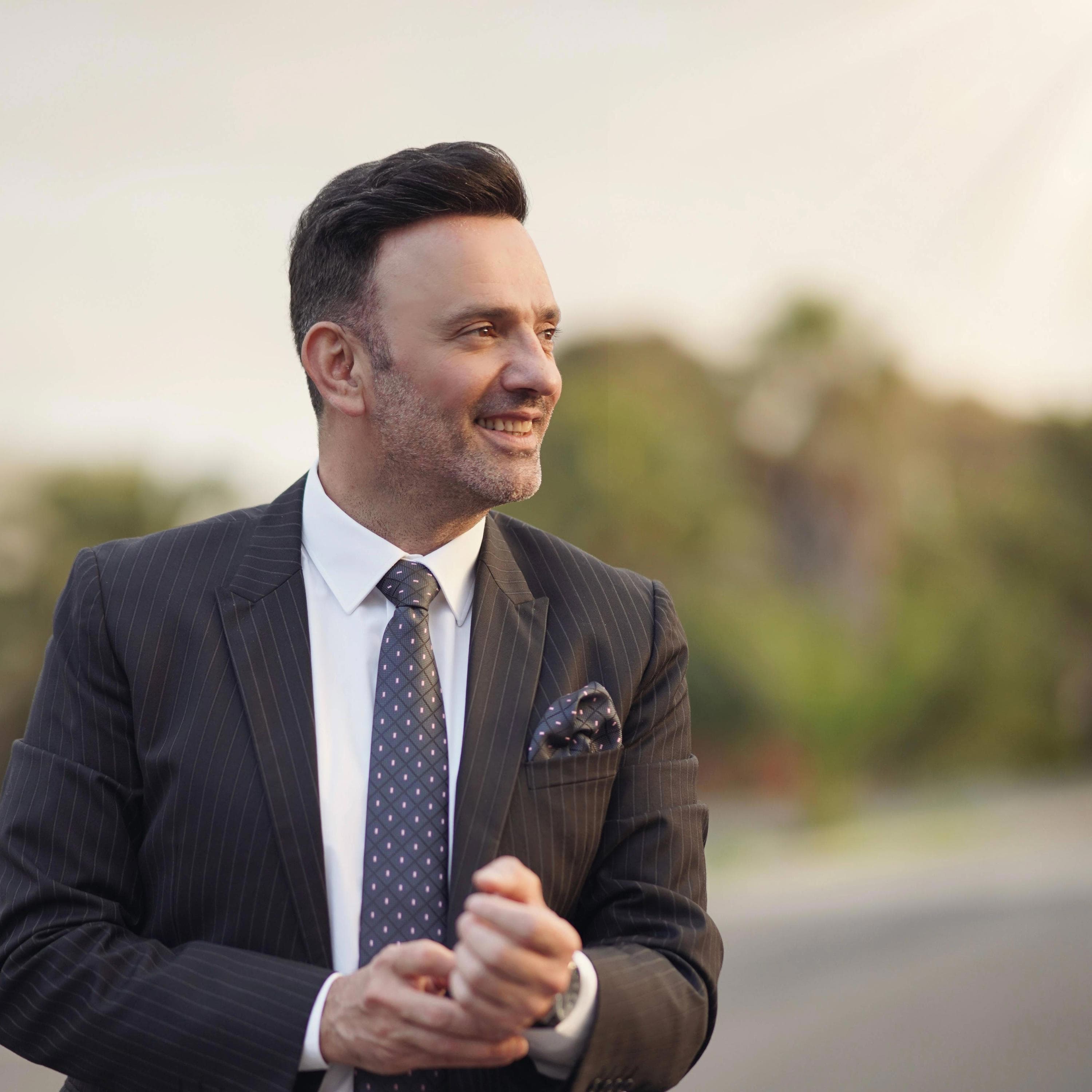 Halile Lebakh background blur